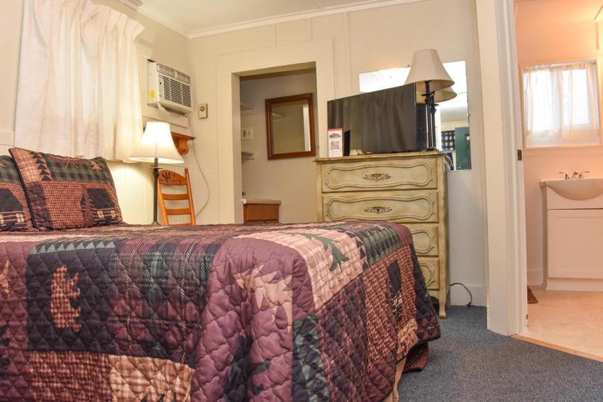 Adirondack Sunrise Lodge Lake George Ngoại thất bức ảnh