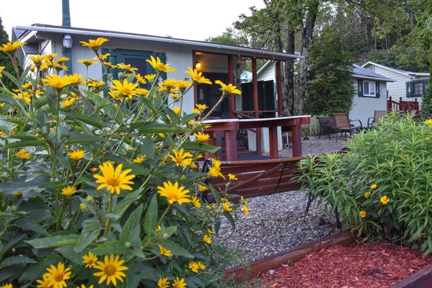 Adirondack Sunrise Lodge Lake George Ngoại thất bức ảnh