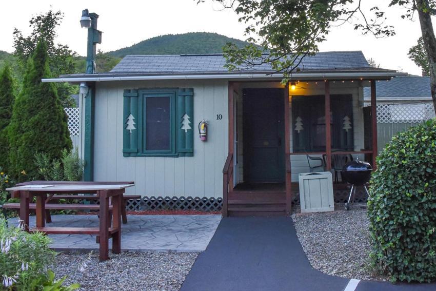 Adirondack Sunrise Lodge Lake George Ngoại thất bức ảnh